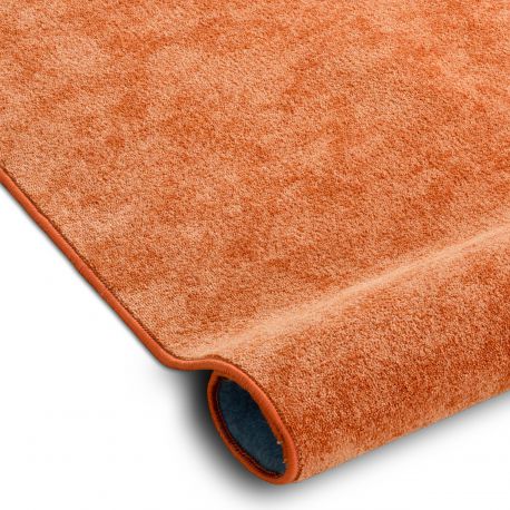 Fitted carpet SERENADE 313 orange