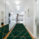 Tapis de couloir EMERALD exclusif 1012 glamour, élégant marbre, géométrique bouteille verte / or
