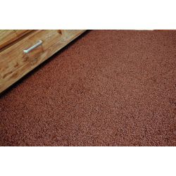 Fitted carpet SPHINX 92 brown